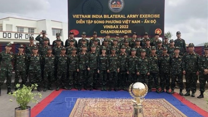 Vietnam, India wrap up bilateral peacekeeping exercise